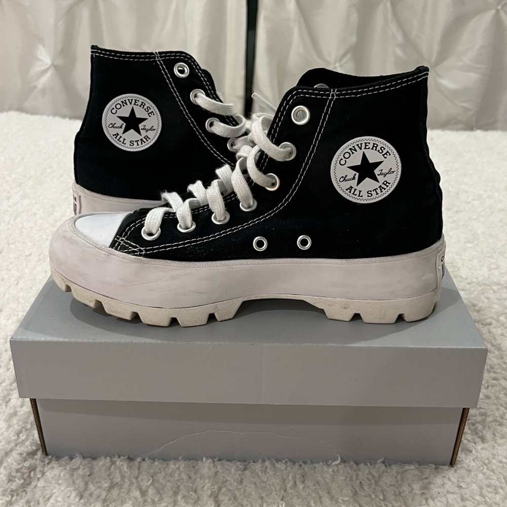 COPY - Converse Chuck Taylor’s, size 5.5